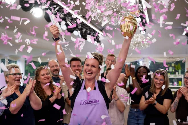 «Pro Tag verbrauchten wir mindestens 60 Eier» Titel: Das groÃe Backen; Staffel: 13; Folge: 10; Person: Jacqueline; Copyright: Joyn/Claudius Pflug; Fotograf: Claudius Pflug; Bildredakteur: Elisa Taupert; Dateiname: 3211854.jpg;