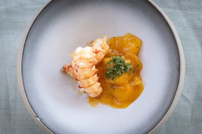 Scampi mit Mango und Chili.