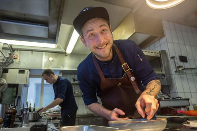 Chef Alexander Bindig in der Küche