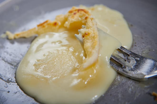 Sierre, le 30 mai 2023, Dégustation de fromages a Raclette au Château de Villa, en compagnie de : Böniger tranchiert... Raclette im Château de Villa, Sierre © Sedrik Nemeth