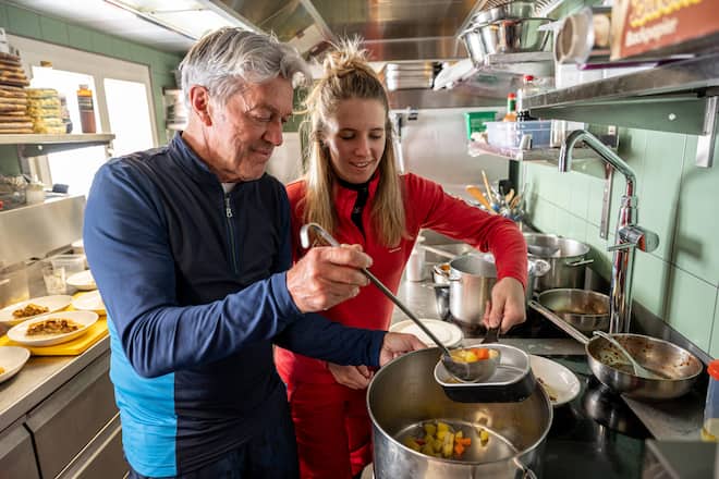 ASGI-Skitag mit Bernhard Russi und Schweizer Skistars wie Ramon Zenhäusern und Daniel Yule