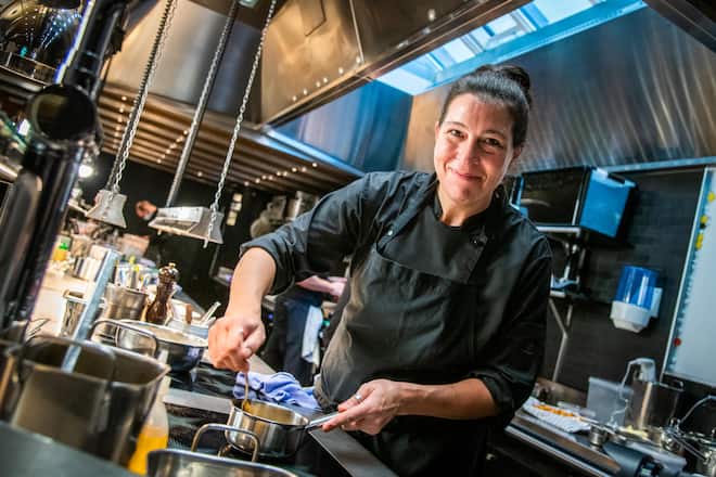 Stefan Heilemann wird Koch des Jahres 2021 Michèle Meier, Michele Meier, Köchin des Jahres, 2021, Widder, Zürich, Koch des Jahres 2021 © Thomas Buchwalder