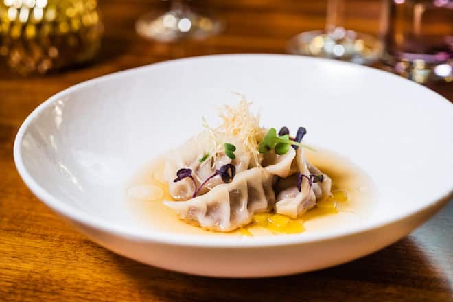 Gericht Yaki Gyoza, Rind, Takuan, Spicy Dashi