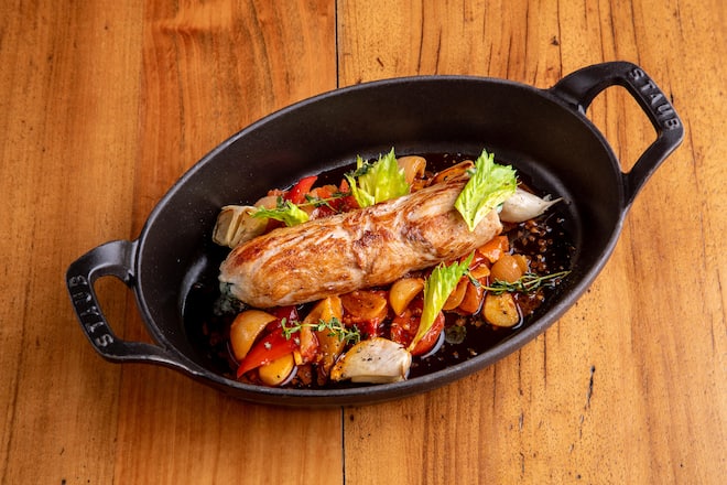 Die Bilder dürfen im Zusammenhang mit dem Buch «Seven Kitchens»! Das Kochbuch von Mike Wehrle verwendet werden. Copyright liegt bei Michael Wissing