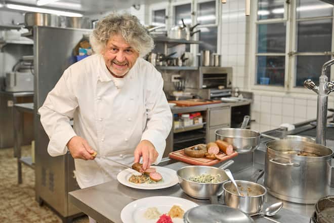 Gasthof Brunnen, Fraubrunnen, Koch und Gastgeber Alexander Rufibach (mit Frau Birgitta), 23.11.2022, Foto Lucia Hunziker