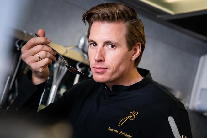 Jeroen Achtien 2021 Jeroen Achtjen, Bärlauch, Harley Davidson, Vitznauerhof © Thomas Buchwalder