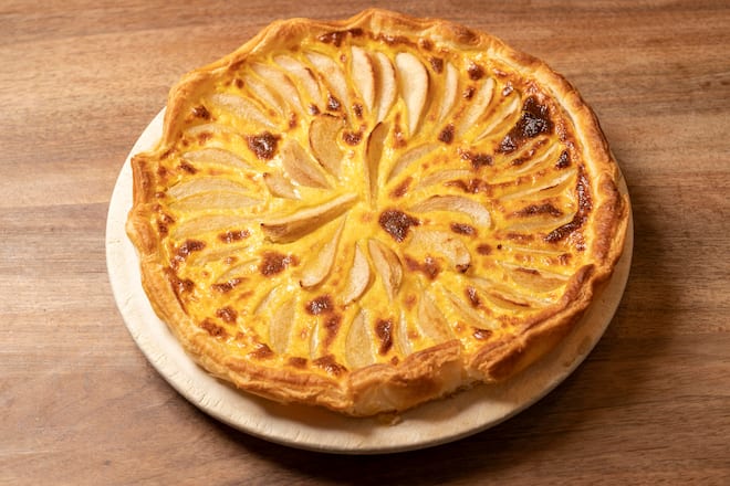 Tavolata bei Bernadette Odermatt, Oberbürgen, Birnenkuchen mit Lebkuchenglacé