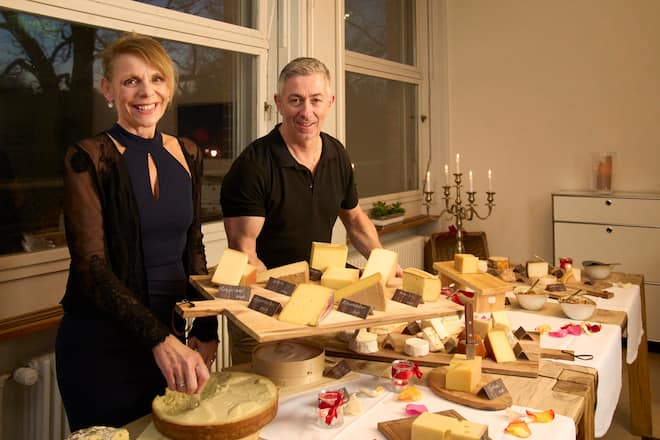 Käsebuffett Valentinstag Essort, Bern, Gastgeber Urs und Karin Lüthi, 14.02.2023, Foto Lucia Hunziker