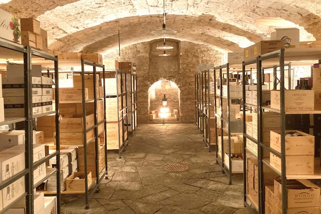 Historischer Weinkeller im Restaurant Sternen