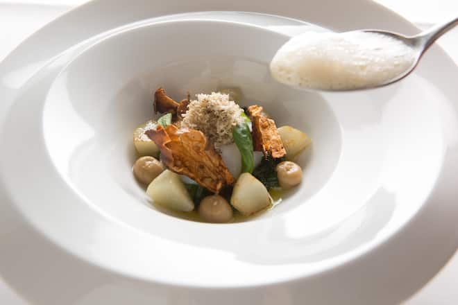 Stunden - Ei, Herbst-Trüffel, Spinat, Topinambur, braune Butter