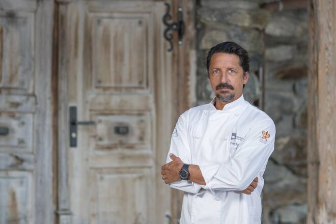 Chef Franck Reynaud. PDF an Nadja Osterwalder n.osterwalder@primcom.com PDF an Nadja Osterwalder n.osterwalder@primcom.com