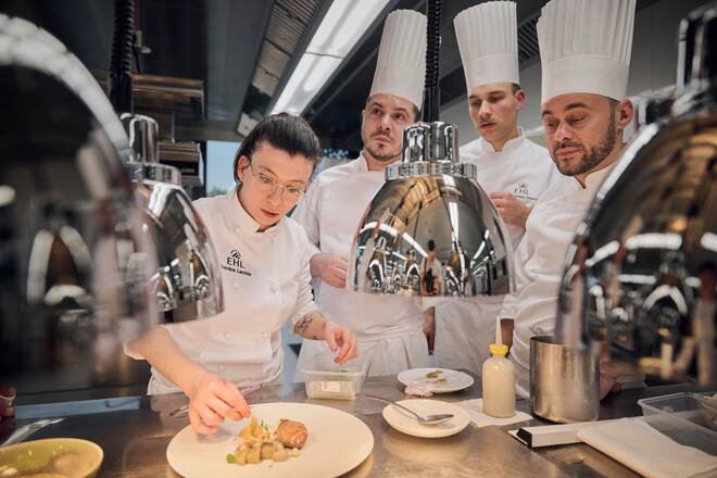 Souper UBS à 4 mains avec Guy Ravet et Lucrèce Lacchio au berceaux des sens à l'EHL, mardi 30 avril 2024 à Lausanne. (© Gabriel Monnet)