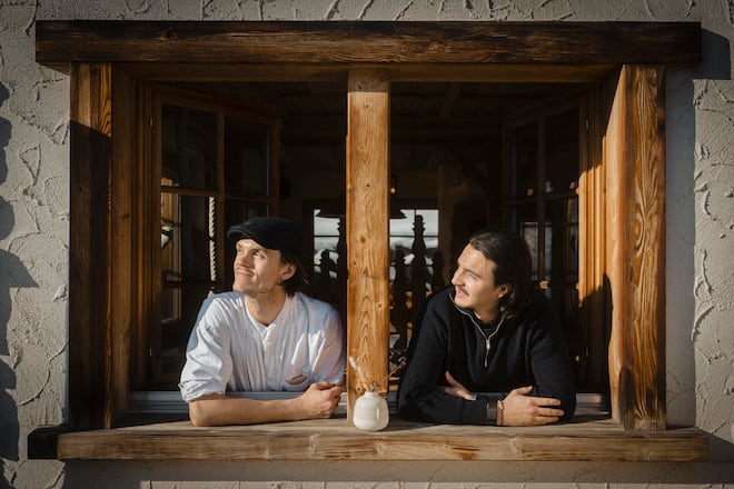 Sergio Grand, Küchenchef (links) und Alessandro Grand, Inhaber (rechts), Marmo-Restaurant, Donnerstag 12 Dezember 2024 in Zermatt. (© Gabriel Monnet)