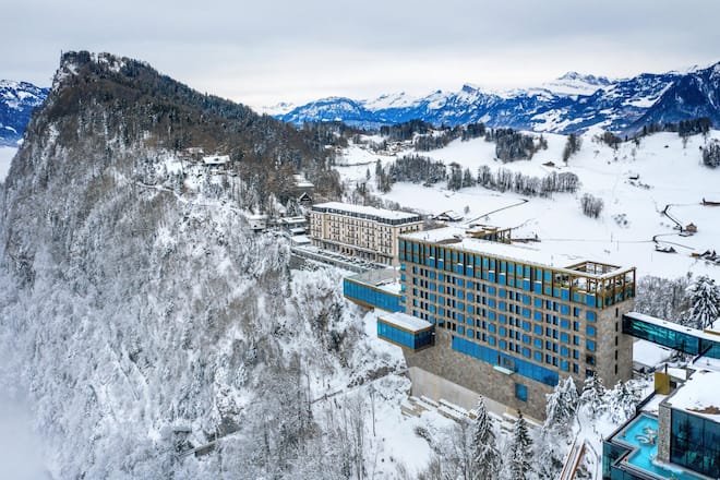 Bürgenstock Resort im Schnee.