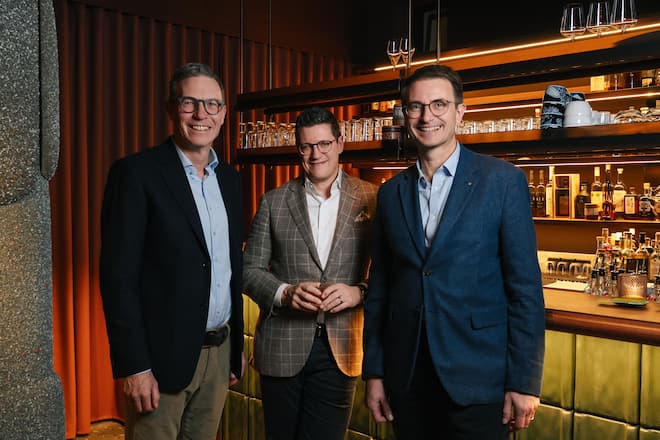 Markus Moll, Daniel Cottini, Beat Stadler (UBS) - UBS Six-Hand-Dinner mit Dominik Sato, Fabio Toffolon und Valentin Sträuli im IGNIV Andermatt - Dezember 2025 - Copyright Olivia Pulver