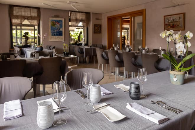 Besuch bei dem Restaurant 'La Table de Suter', Chef Pierrick Suter,Lieblingsrlokal von Bundesrat Guy Parmelin. Fotografiert am 29.06.2023 in Lucens INNENAUFNAHMEN RESTAURANT