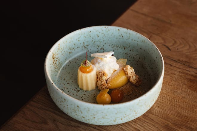 Griessflammerie Passionsfrucht - Restaurant Ox'n Schenkon - Sebastian Rensing, Küchenchef - Katharina Käser, Partnerin + Gastgeberin - 8.2.2022 - Copyright Olivia Pulver