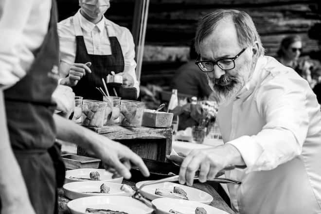 St. Hubertus Unplugged_DSC0523 ©Marco Sartor.jpg Ein Abend mit Küchenchef Norbert Niederkofler im AMAN Le Magazin, Frankreich und im AMAN Venedig, Italien.