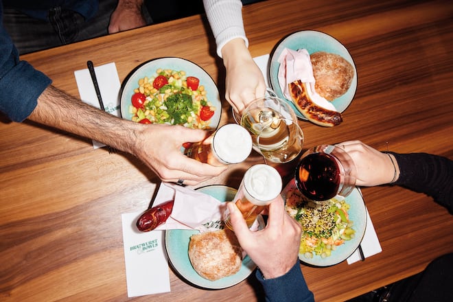 Restaurant Bratwurst und Bowls