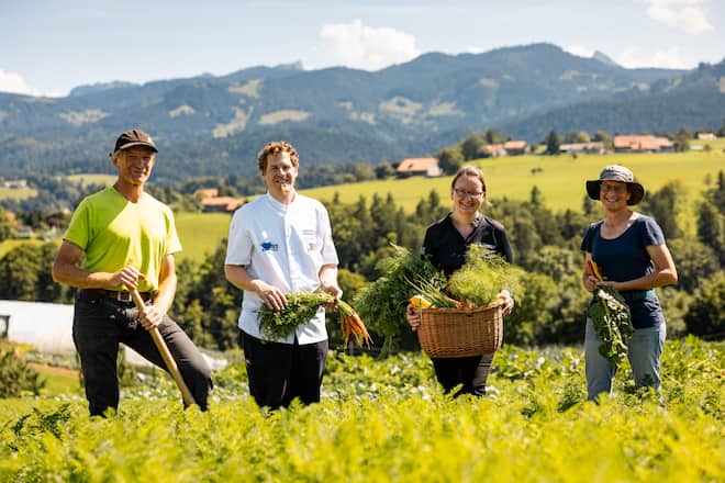 14.08.2024, Rüschegg BE, Bio Cuisine Bio Hof Zbinden, Fredy Zbinden, Patrick Germann, Franziska Germann, Gaby Zbinden (photo by Remy Steiner for Gault Millau)