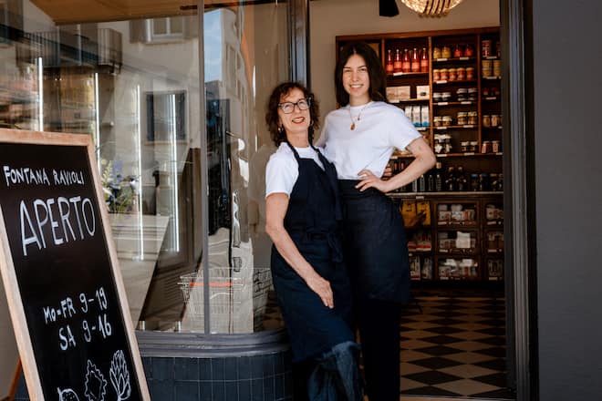 18.07.2025, Zürich, Fontana Ravioli, Patrizia und Olivia Fontona (photo by Rémy Steiner for Gault Millau)
