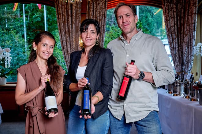 Zermatt, le 6 juillet 2026, soirée Hess Selection au Zermatterhof, Benedetta Molteni, Tenuta Castello di Morcote (TI) Stefania Rago Tenuta San Giorgio (TI) Mike Rudolph Tenuta San Giorgio (TI) © sedrik nemeth