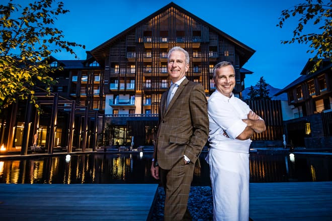 Jean Yves Blatt (GM General Manager) und Dietmar Sawyere (Executive Chef) - The Chedi Andermatt - © Geri Born Hotel des Jahres 2017 (SI_2016_36)