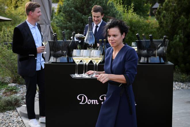 Andreas Caminada Golf Turnier in Sagogn Copyright by : sampics Photographie Bierbaumstrasse 6 81243 München TEL.: ++49/89/82908620 , FAX : ++49/89/82908621 , E-mail : sampics@t-online.de Bankverbindung : Hypovereinsbank München Konto : 1640175229 , BLZ 70020270 IBAN : DE78700202701640175229 BIC : HYVEDEMMXXX weitere Motive finden sie unter : www.augenklick.de