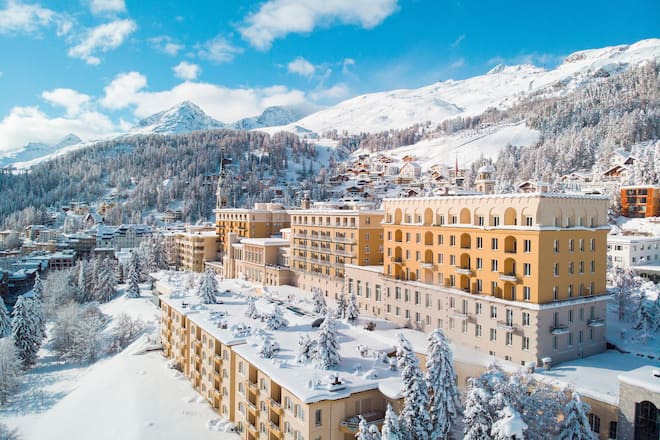 Kulm Hotel St. Moritz, Aussenansicht im Winter, St. Moritz, GR, Schweiz