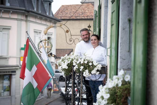 31.08.2023 - Ollon Hotel de Ville d'Ollon. Chef Gregory Halgand et epouse Audrey Feutren. G&M Photo Darrin Vanselow 2023