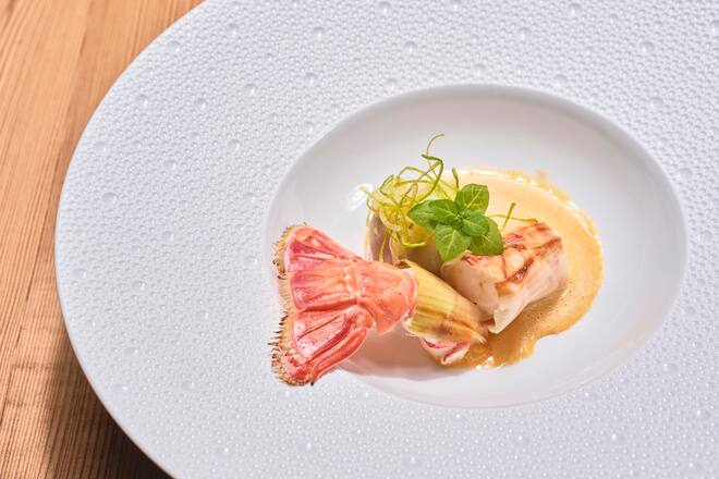 HO via Les Grandes Tables de Suisse, Byline Adrian Ehrbar HO via Les Grandes Tables de Suisse, Byline Adrian Ehrbar