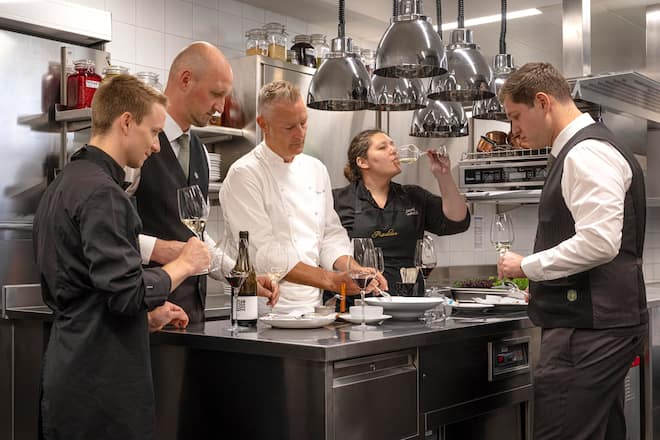 "Vo Hie"-Stefan Beer, Radius, Victoria Jungfrau, Interlaken, BE