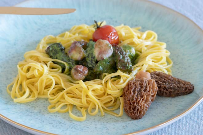 Fricasse von Pfaffenschnittchen mit Bärlauch und Morcheln