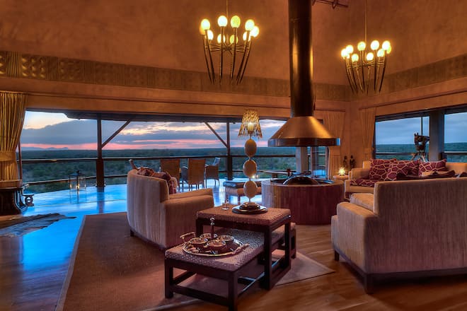 Top lounge night 8 bit-makumu