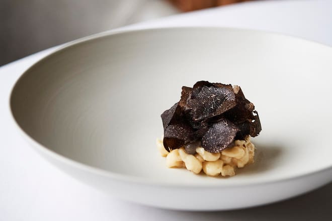 Rezept: Knöple mit gerösteter Hefe, Käsewasser und Trüffel