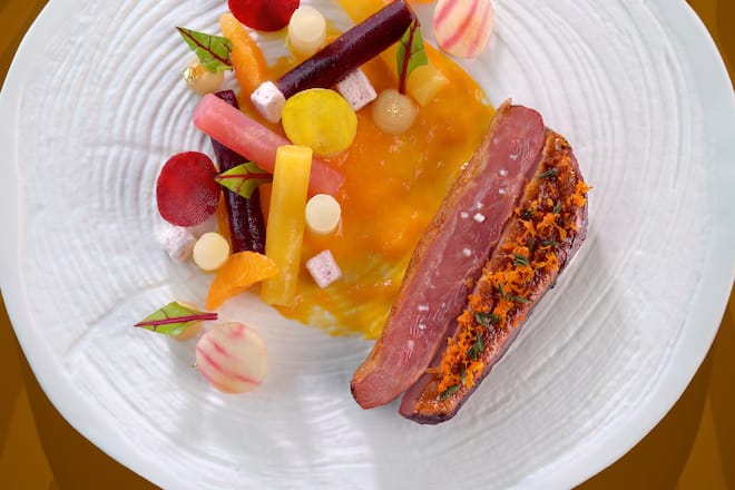 Suprême de canette des Dombes, betteraves colorées et marmelade de clémentine