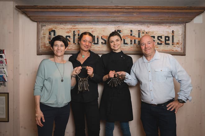 Boutique Hotel Schlüssel Beckenried Schlüsselübergabe von Daniel und Gabrielle Aschwanden an neue Pächter 2022