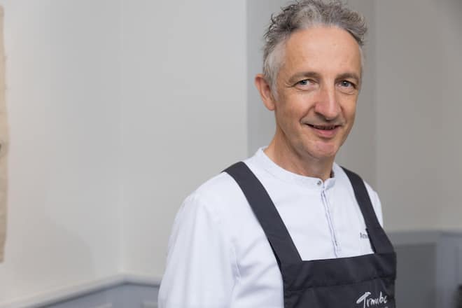 GMC Böniger Tranchiert Käsewagen bei Arno Sgier, Restaurant Traube Portrait Arno Sgier