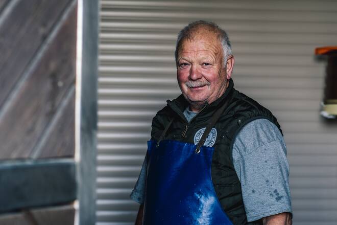 Bruder Theo Zimmermann - Unterwegs auf dem Zugersee mit Berufsfischer Arthur Zimmermann mit dabei sind Luca Bianchi und Topkoch Gregor «Smoly» Smolinsky. - Felchen fischen - Walchwil - 27. Mai 2020 - Copyright Olivia Pulver