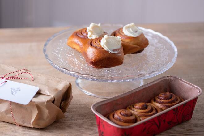 Kle Christmas Shop von Zineb Zizi Hattab