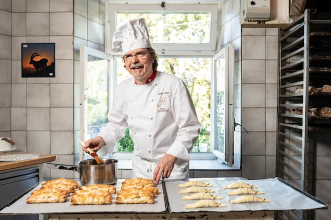Bühler's Zuckerbäckerei Konditor Arthur Bühler Mandelgipfel September 2021