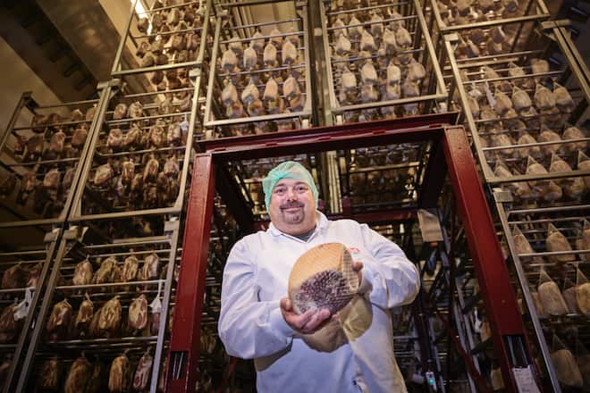 Cher Mignon SA Trockenfleisch und Rohschinken Sebastien studer