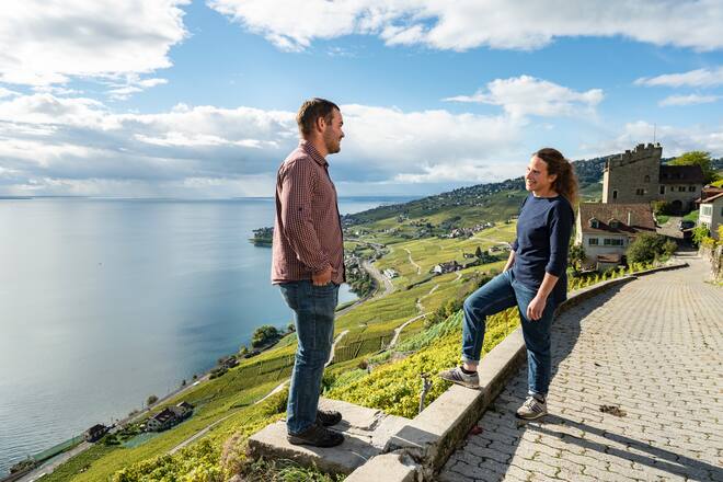 Rookie des Jahres 2022 Christin Rütsche Rüstungen, Räucherwurst und Christins Wein Oktober 2021Lavaux, Domaine tour de marsens, Arthur Duplan und Christin Rütsche