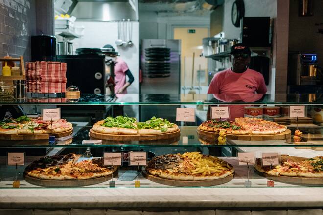 Pizza Angebot im Fat Tony