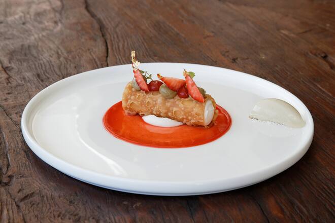 ASCONA, 18.06.2020 - Cannolo Siciliano by Pietro Leanza, Patissier Ristorante Seven Ascona. copyright by www.steineggerpix.com / photo by remy steinegger