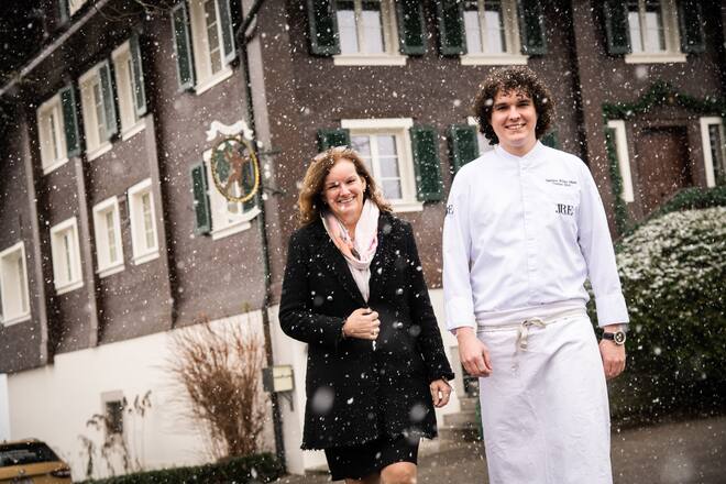 Dominic Bürli mit Mutter Erica 2021