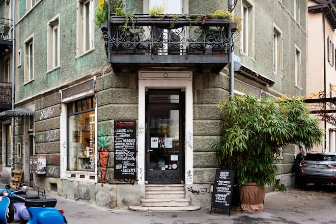 Geschäft Heinrich 109 in Zürich an der Heinrichstrasse