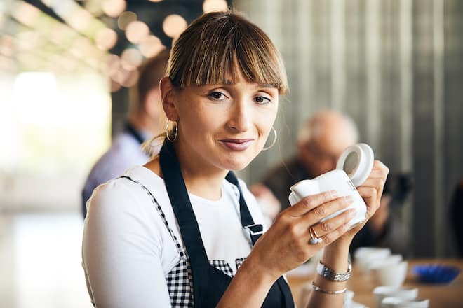 Kaffeeexpertin Julia Tritschler. Coffee Sommelier & Roasting Workshop bei Dominique Niederhauser, Nespresso Sitz in Romont, 09.09.2019, Foto Lucia Hunziker