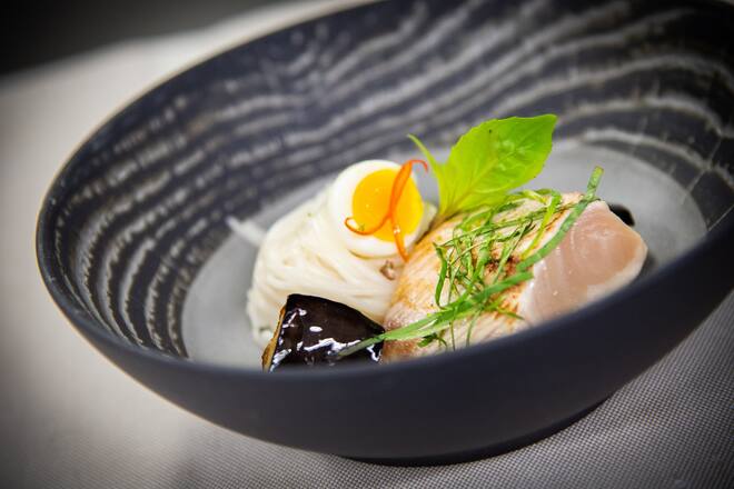 Kingfisch mit Green Curry von Remu Homsombat