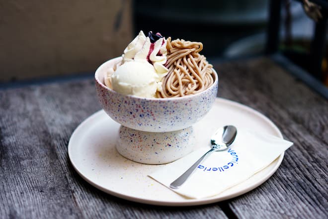 Vermicelleria Zurich in der Gelati Tellhof von Hanna Büker, Nicole Heim und David Jäggi